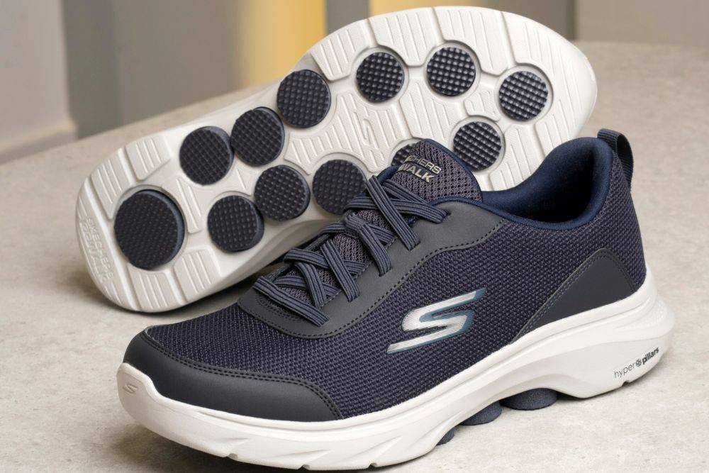 ilustrasi sepatu Skechers (instagram.com/skechersidn)