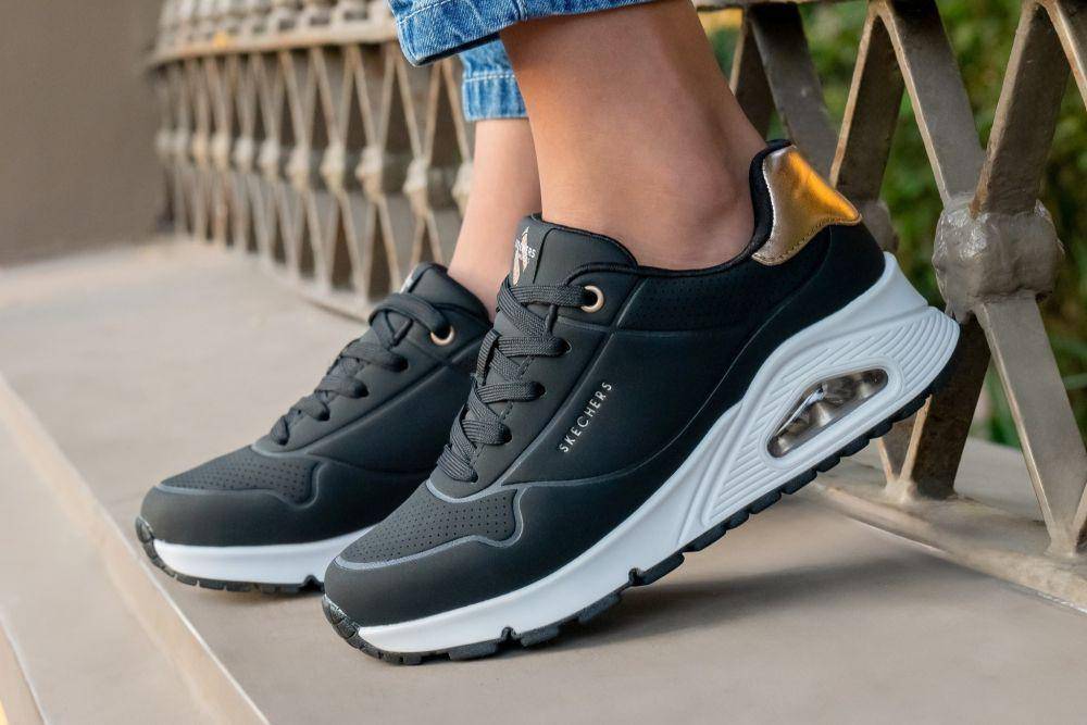 Sepatu Skechers (instagram.com/skechersidn)