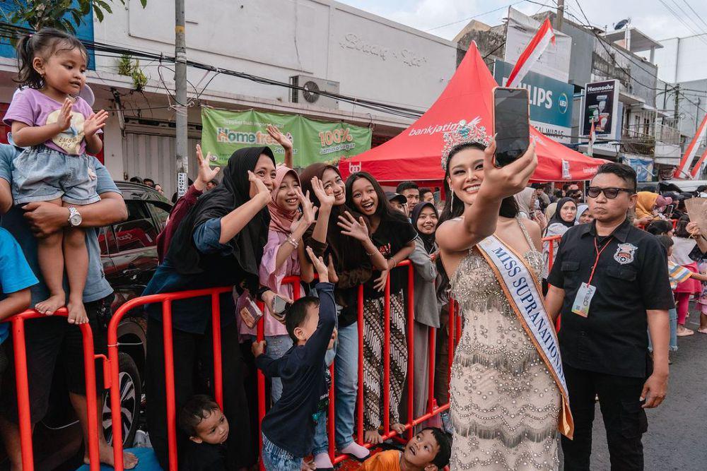 Potret Kompilasi Puteri Indonesia di Jember Fashion Carnaval 2024 (Instagram.com/officialputeriindonesia)