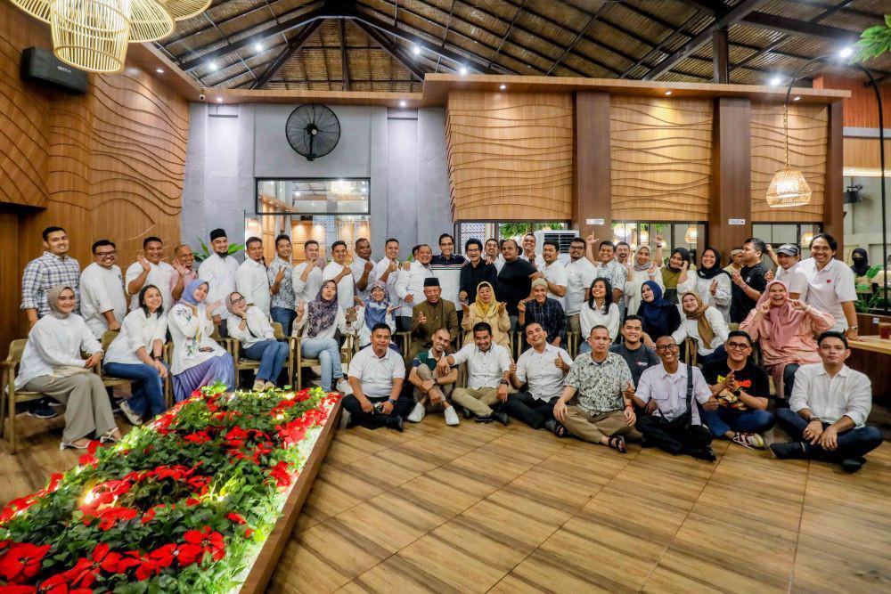 Alumni SMAN 2 Medan Angkatan 04 Dukung Rico Waas di Pilkada Medan