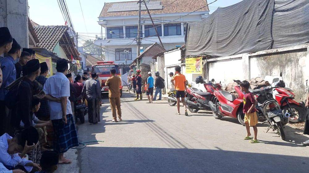 Mobil Damkar saat berada di Ponpes Lirboyo Kediri. IDN Times/ istimewa
