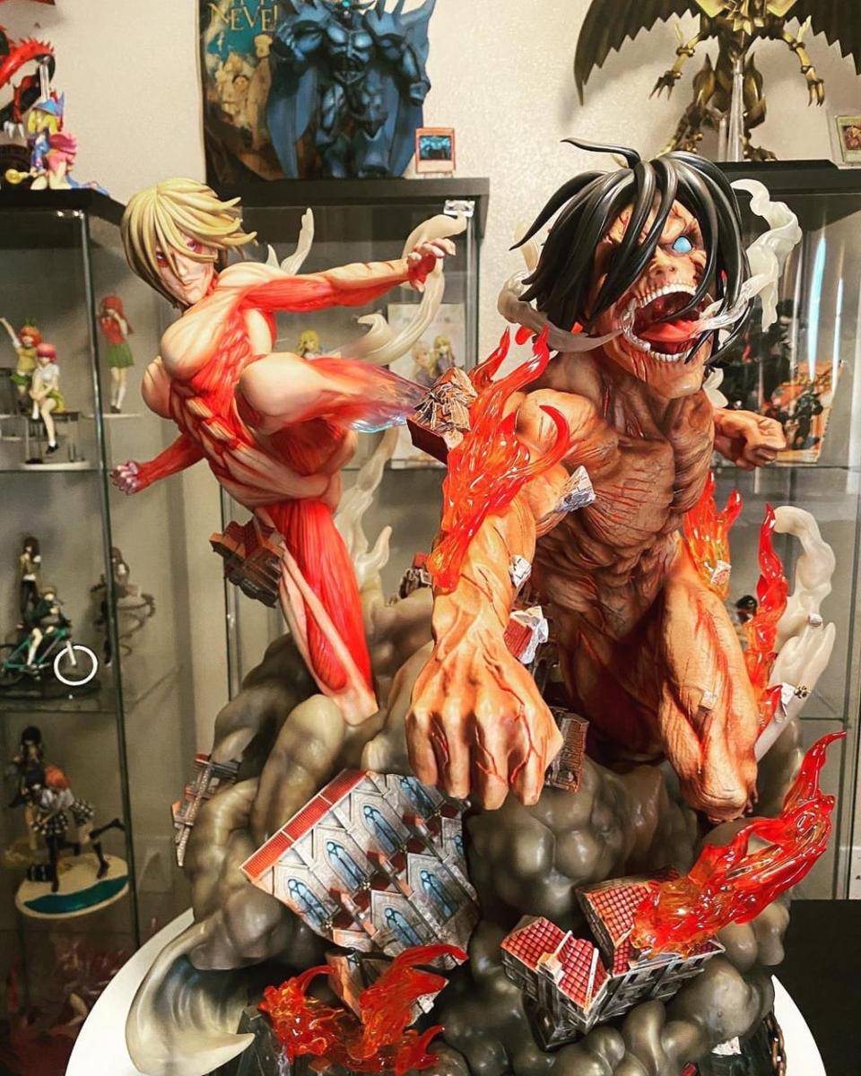 potret koleksi figur aksi Titan dari Attack on Titan (reddit.com/user/Anime-City)