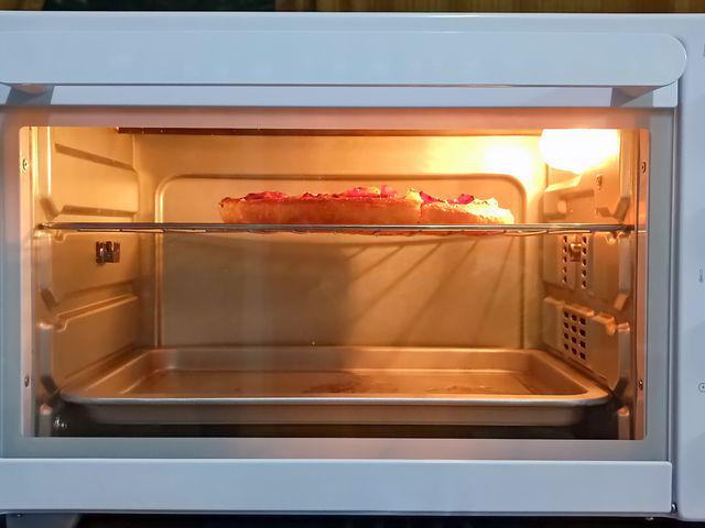 ilustrasi oven untuk memanggang kue (vecteezy.com/Happytime Happylife)