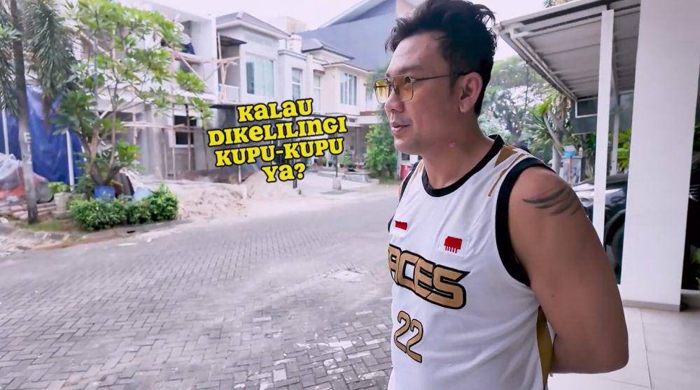 Denny Sumargo kubur ari-ari anak (YouTube.com/thesumargos)