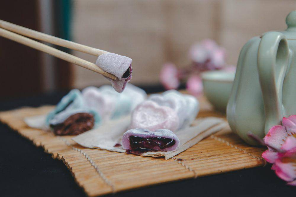 ilustrasi mochi rasa blueberry (unsplash.com/Ahamada Zubery)