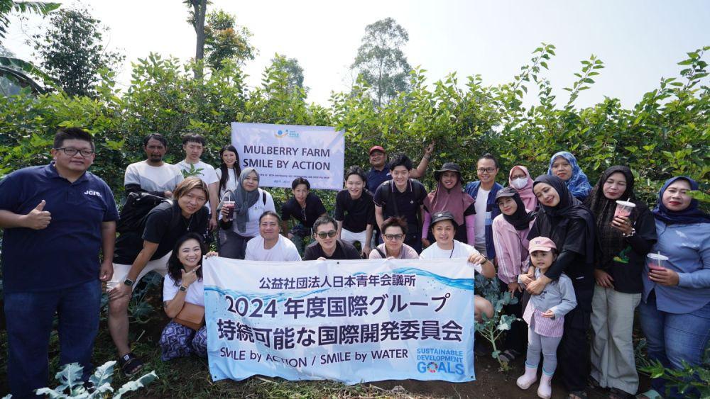 Kunjungi Bandung, JCI Jepang Belajar Perekonomian dan Pengembangan Komunitas melalui Budidaya Ulat Sutra
