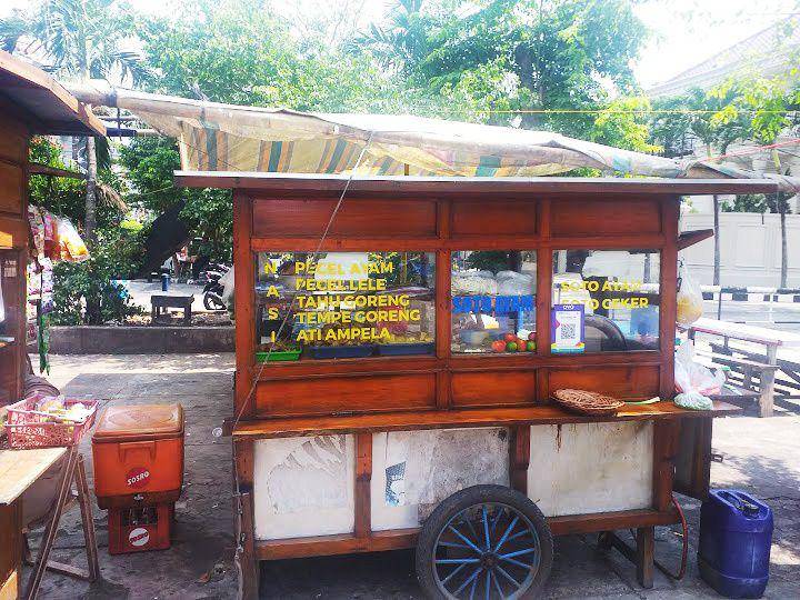 Soto Ayam Mas Iyan, Kebon Jeruk, Jakarta Barat (google.com/maps/Yulianti Tanoto)