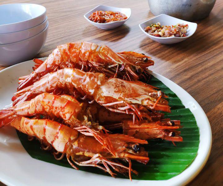 Biru Laut Restaurant, Balikpapan (google.com/maps/Mama Lemon)