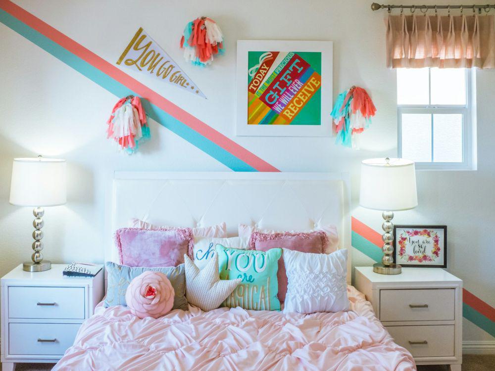 9 Ide Dekorasi Kamar Tidur Feminin yang Nyaman dan Menarik