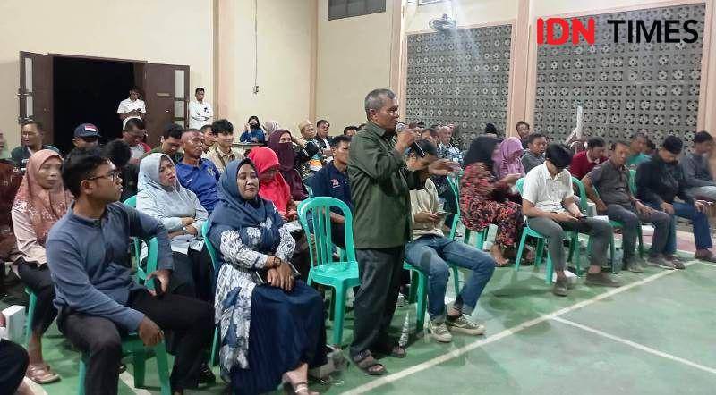 Salah seorang perwakilan warga menyampaikan aspirasinya saat rapat penataan koridor Sepaku (IDN Times/Ervan)
