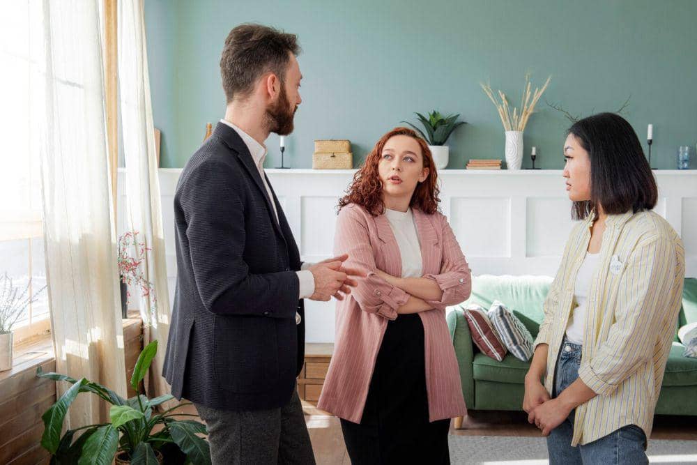 ilustrasi seseorang yang tidak ramah (freepik.com/freepik)