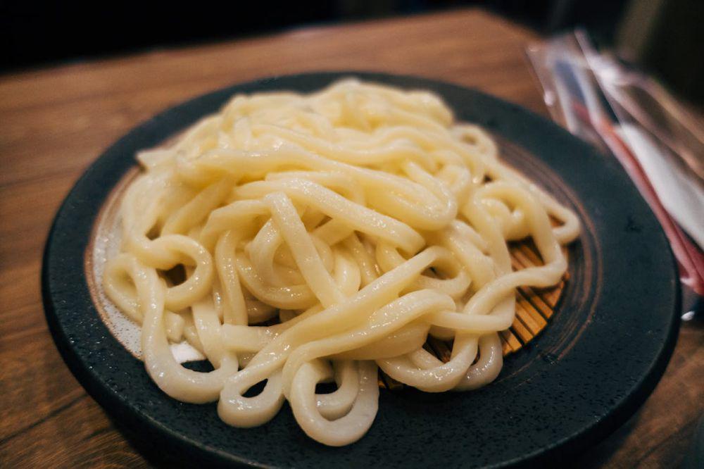 ilustrasi udon (pexels.com/Markus Winkler)