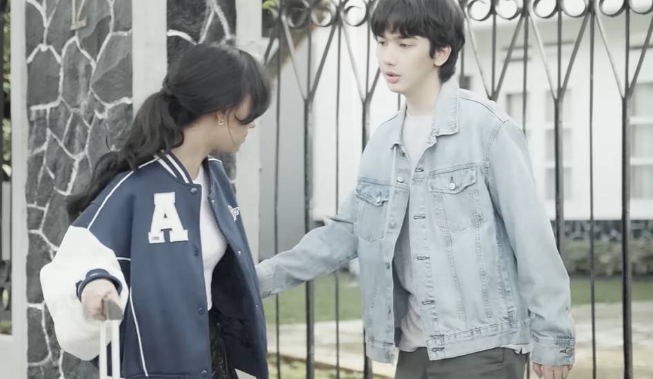 MV lagu "Pelan-Pelan Melupakan" (YouTube.com/Aan Story Music)