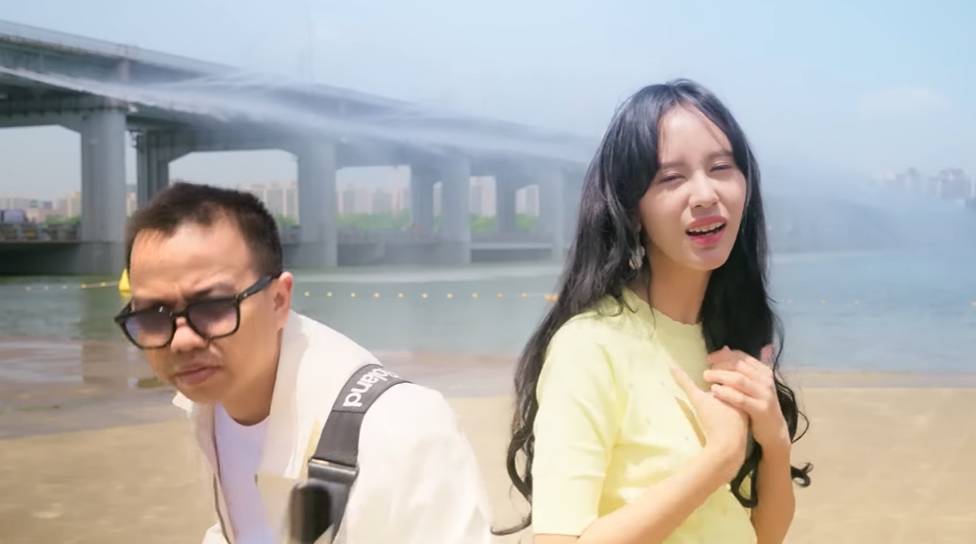 MV lagu "Pelan-Pelan Melupakan" (YouTube.com/Aan Story Music)