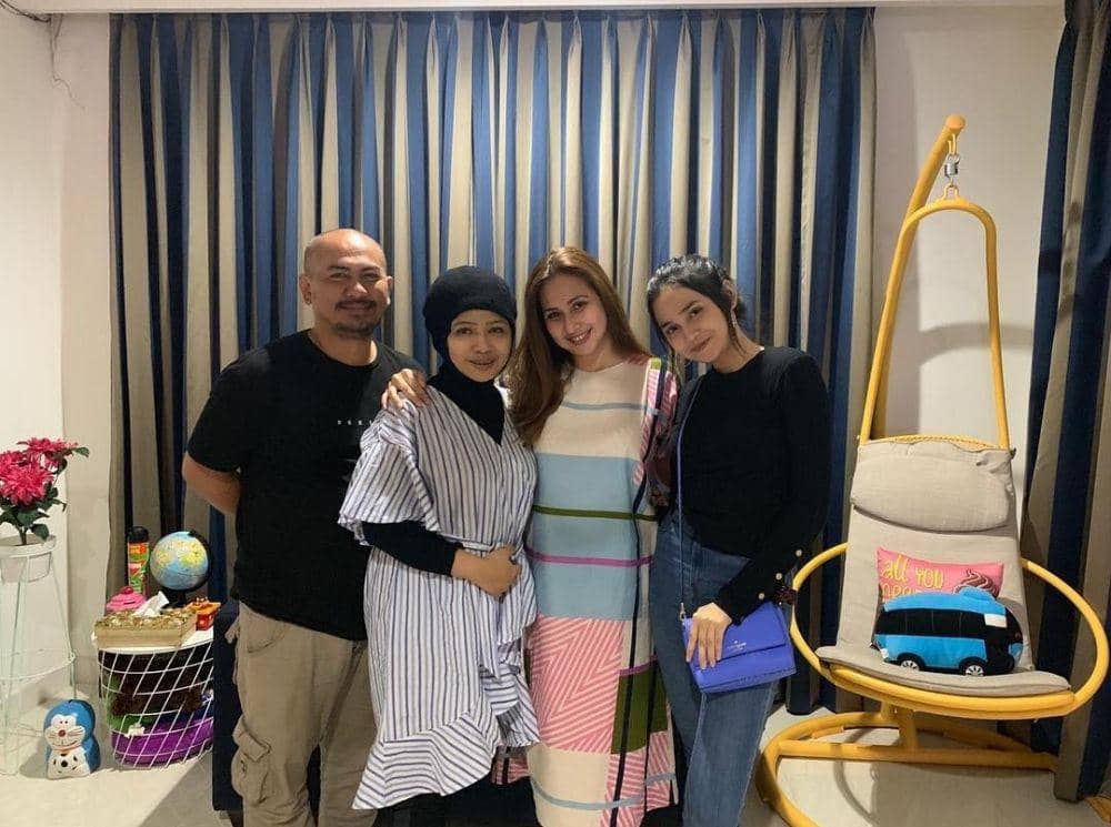 Syifa Hadju dan mama (instagram.com/sndihadju)