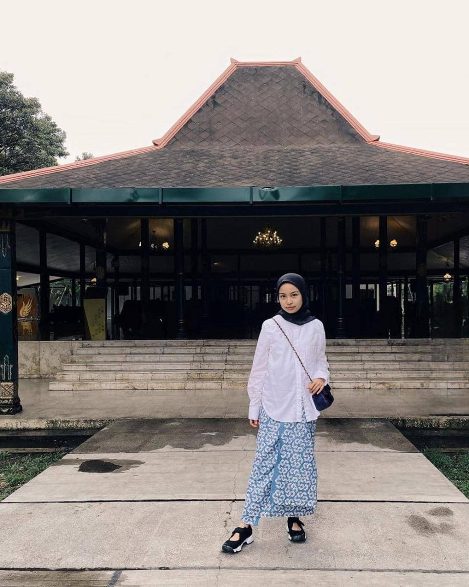 outfit ngampus Nadhifa Allya Tsana (instagram.com/ntsana/)