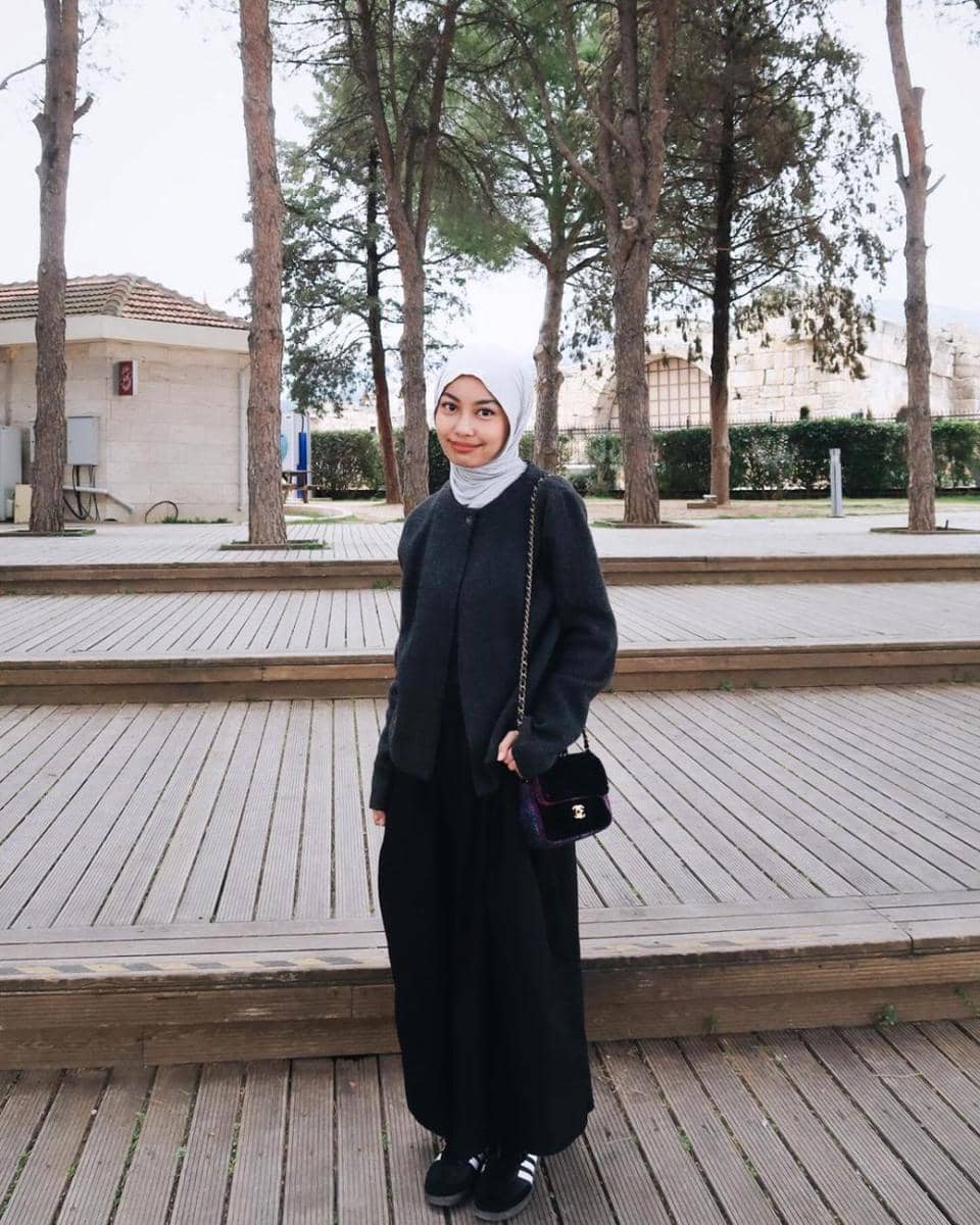 outfit ngampus Nadhifa Allya Tsana (instagram.com/ntsana/)