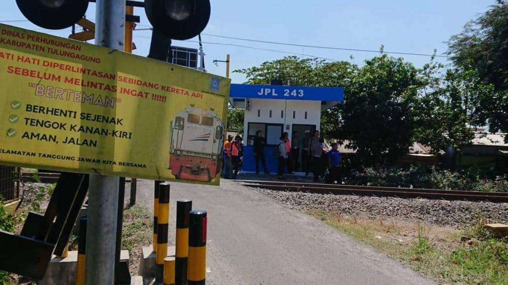 Pos penjagaan di perlintasan kereta api Desa Plosokandang. IDN Times/ Bramanta Pamungkas