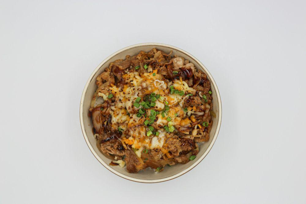 Resep Spicy Beef Donburi, Nasi Daging Pedas Khas Jepang yang Gurih
