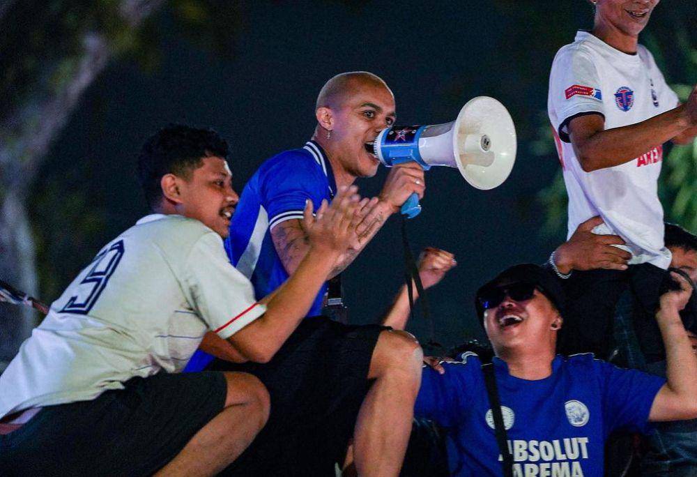 Pemain Arema FC saat merayakan juara Piala Presiden 2024 di Kota Malang. (Dok. Media Officer Arema FC)