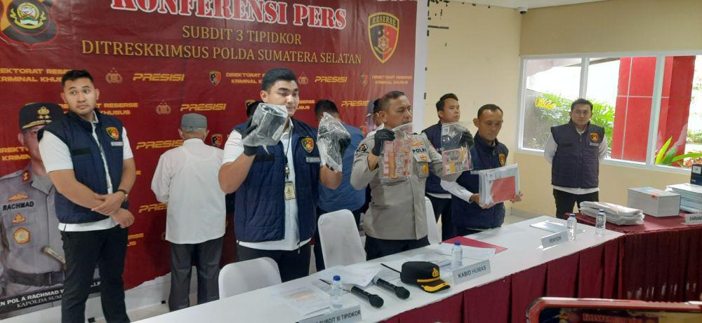 Polda Sumsel Limpahkan 4 Tersangka Korupsi Jargas SP2J ke Kejati