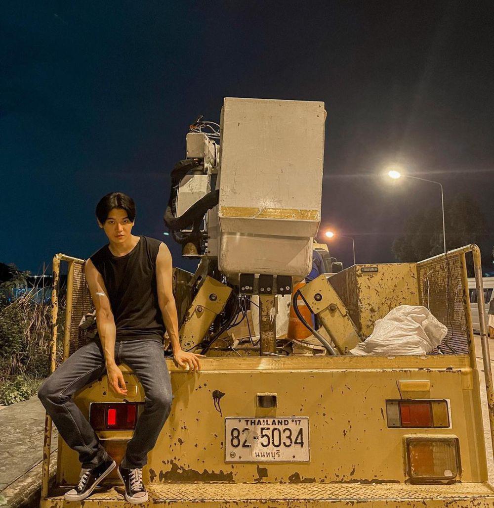 potret styling sleeveless shirt ala Yin Anan (instagram.com/yinyin_anw)