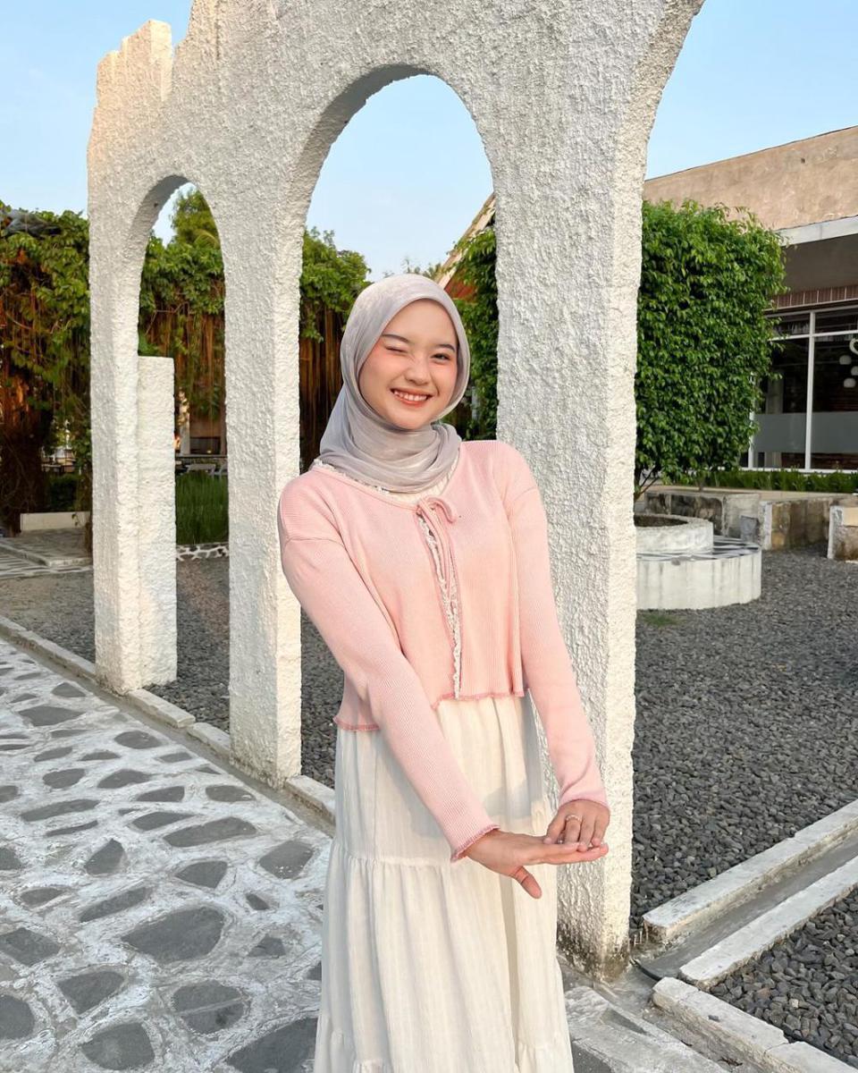Inspirasi outfit ala Siska Amera (instagram.com/siskaamera)