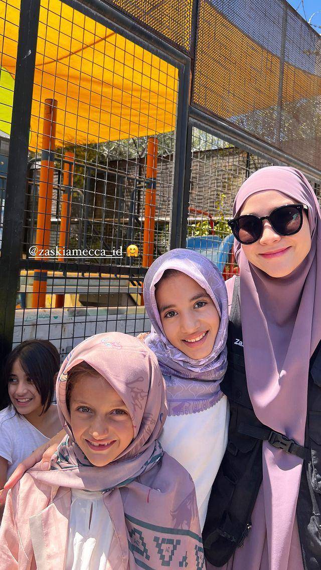 potret Zaskia Mecca di kamp pengungsian Palestina (instagram.com/zaskiadyamecca)