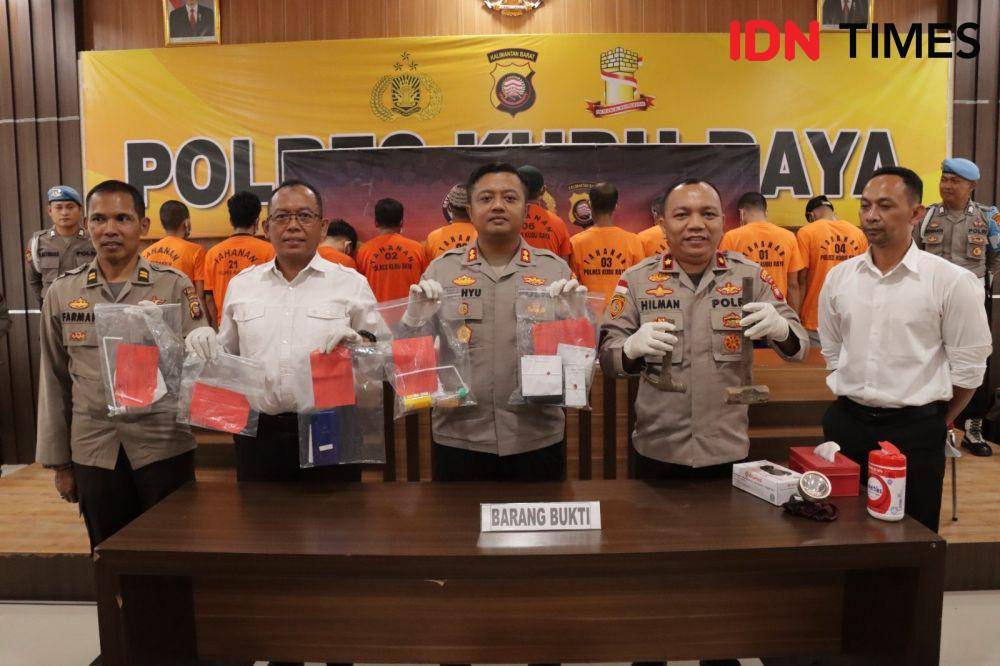 Sejumlah barang bukti perkara pengrusakan makam Tionghoa di Kubu Raya. (IDN Times/Polres Kubu Raya).