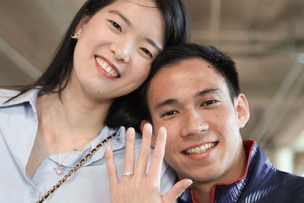 7 Potret Pebulu Tangkis Thailand Bass Dechapol Lamar Kekasih, Bahagia!