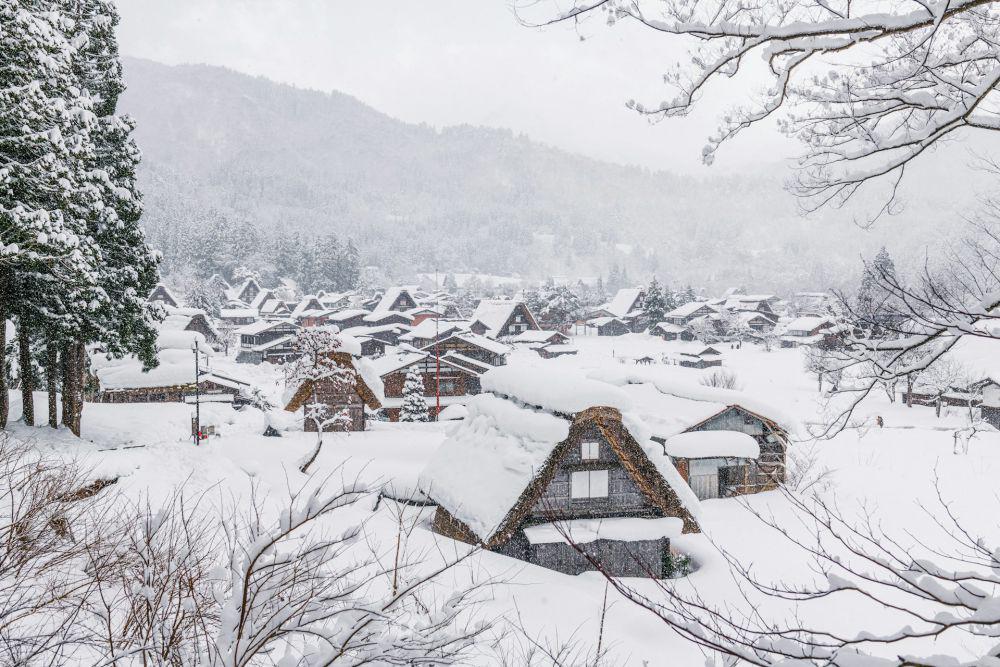 ilustrasi musim dingin di Jepang (unsplash.com/@hyungman)