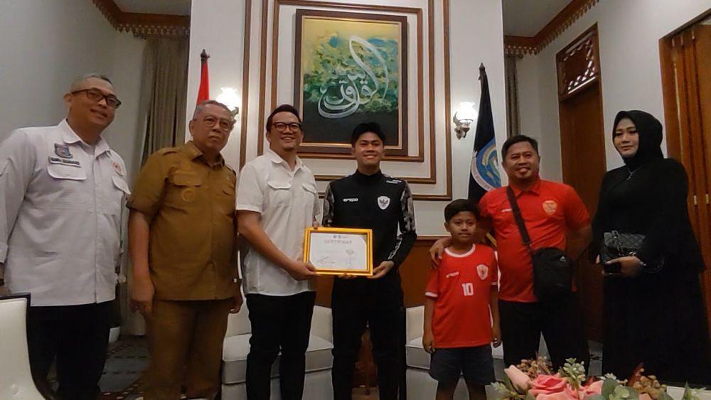Bawa Timnas Juara AFF U-19, Kafiatur Diapresiasi Pemkot Tangsel