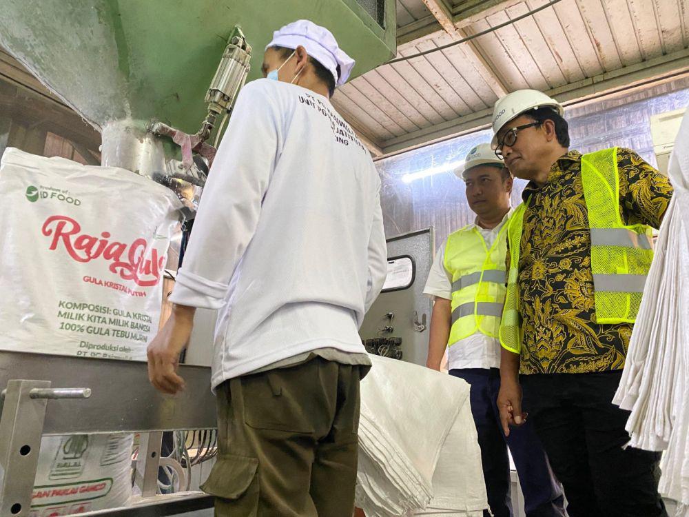 Produksi gula PT PG Rajawali II Cirebon. (dok. ID FOOD)