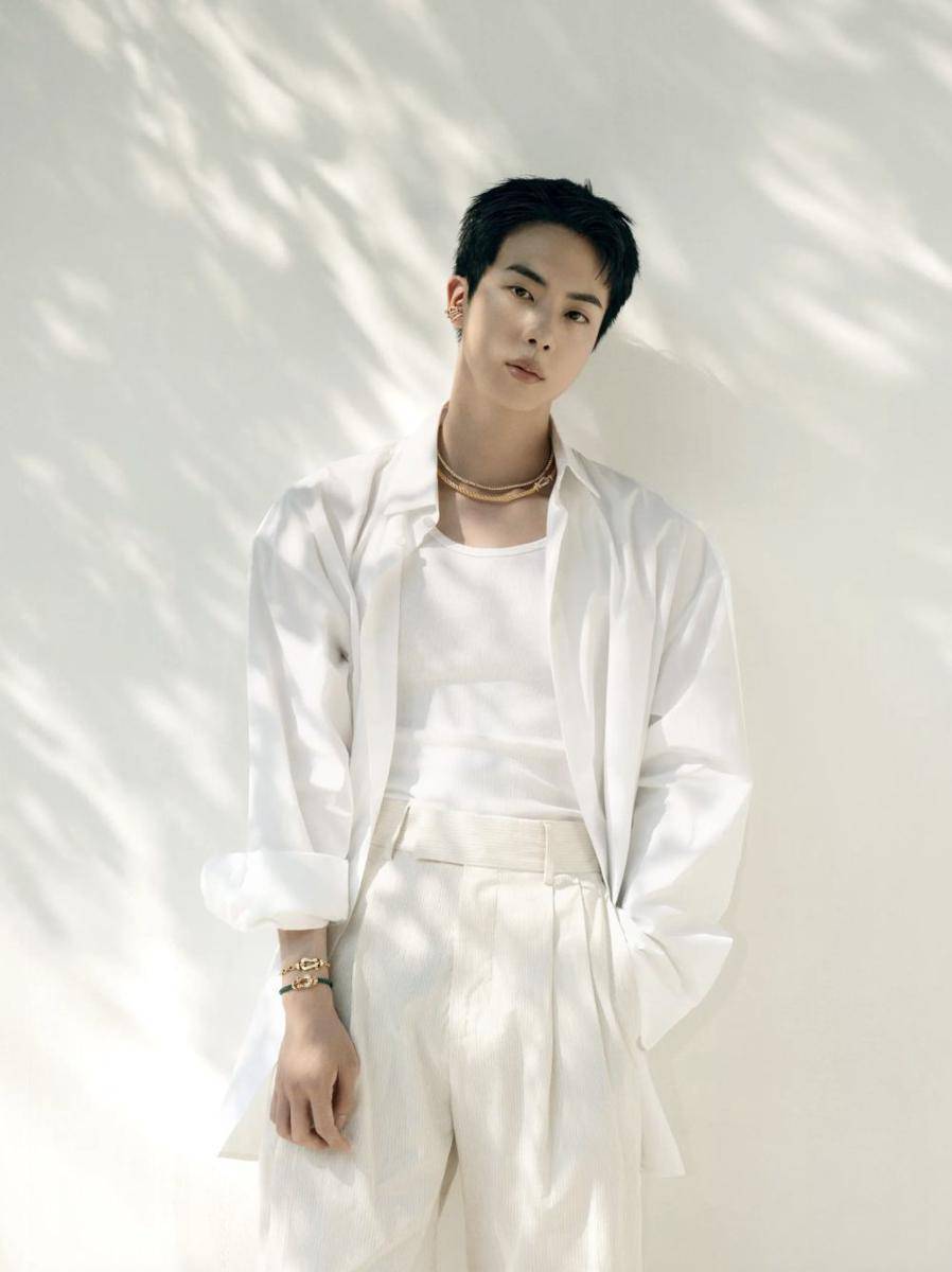 potret Jin BTS jadi brand ambassador Fred Jewelry (instagram.com/fredjewelry)