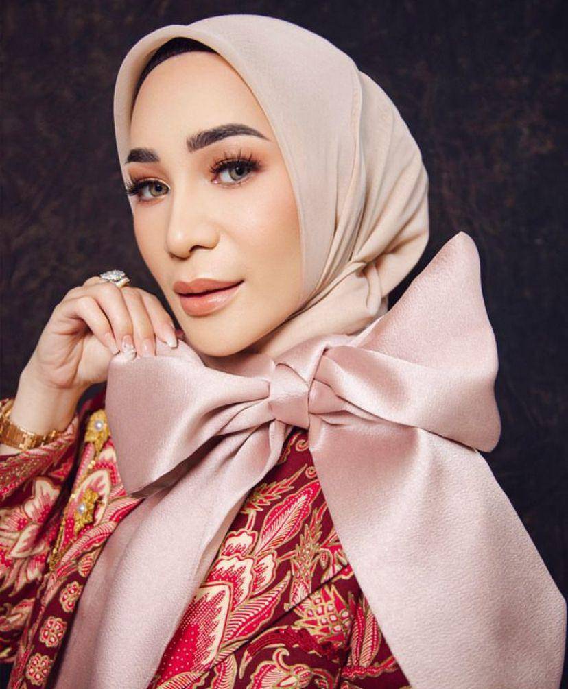 biodata dan profil Rien Wartia Trigina (Instagram.com/erintaulany)