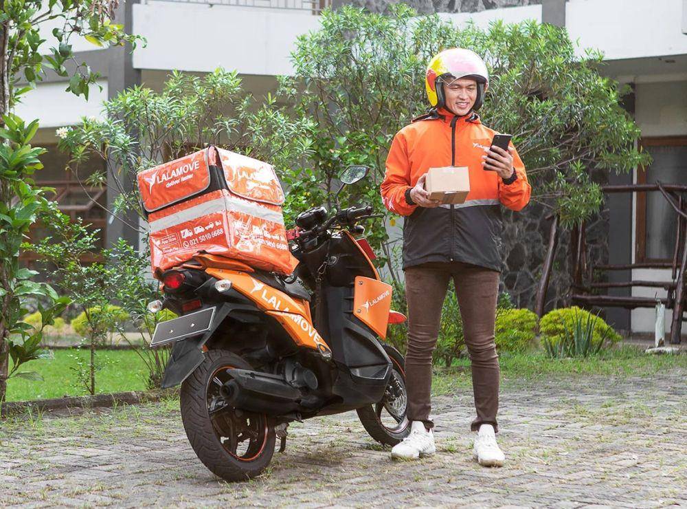 ilustrasi driver motor Lalamove (lalamove.com)