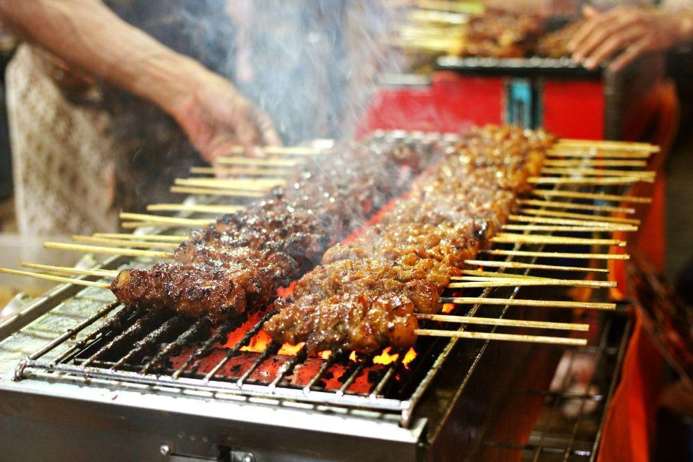 [QUIZ] Pilih Babi Guling atau Sate Babi, Kamu Cocoknya Kulineran di Sini