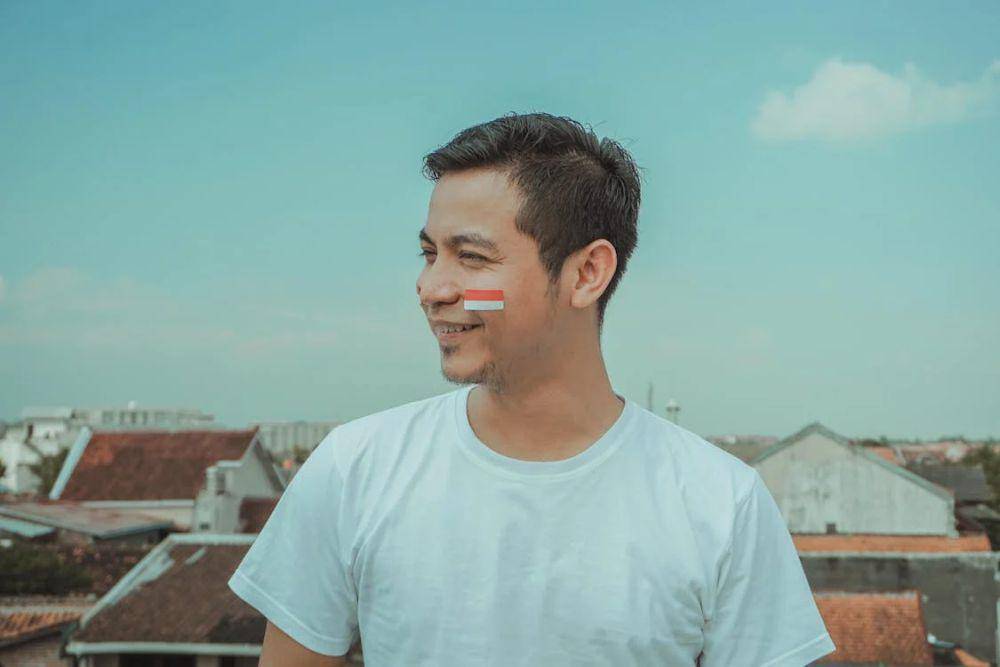 ilustrasi orang tersenyum (pexels.com/Candra Adi Pratama)