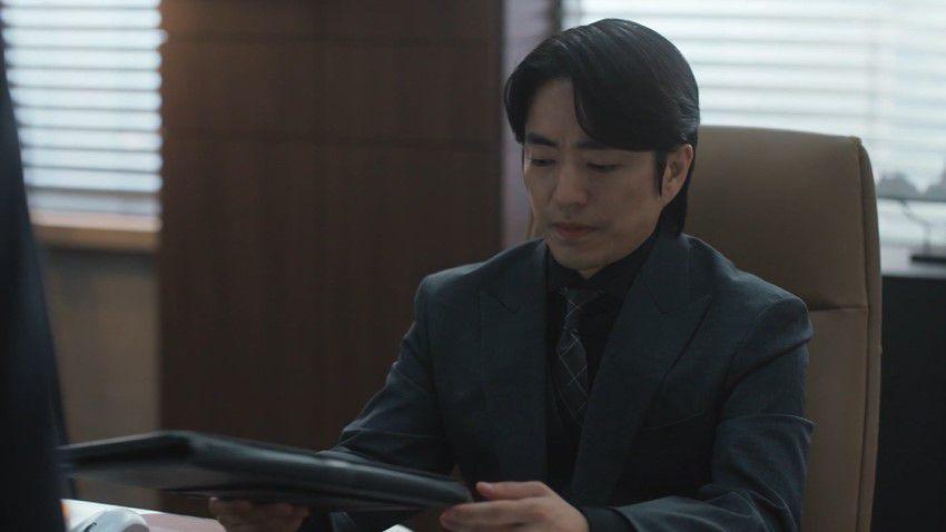 Jung Moon Sung di drama The Auditors (dok. tvN/The Auditors)
