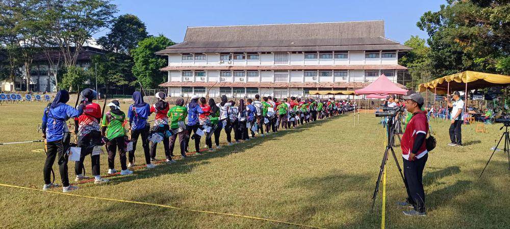 Uji coba tim panahan Jawa Tengah jelang PON Aceh-Sumut 2024 di Kota Semarang. (dok. Perpani Jateng)