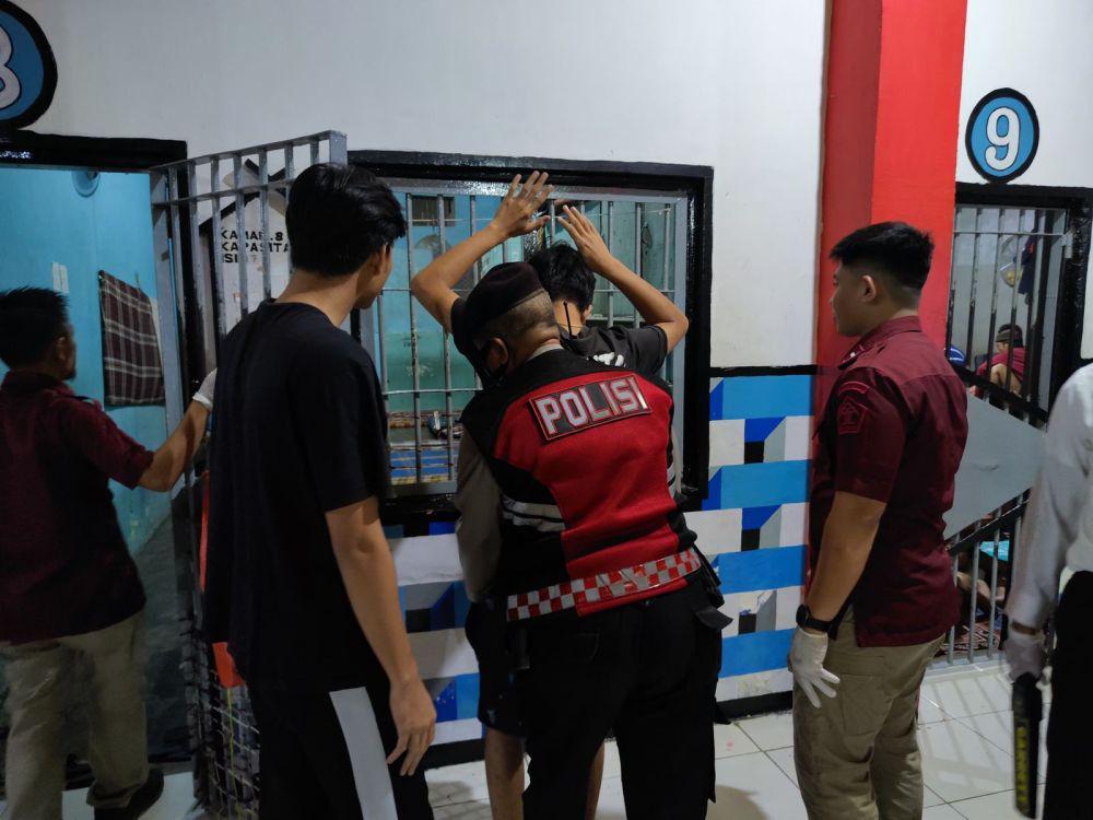 Rutan Kelas 1 Makassar Sidak dan Tes Urine Tahanan