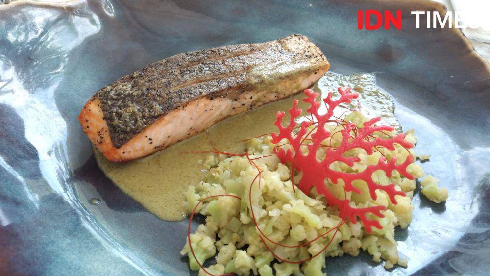 Potret sajian ikan (IDN Times/Dhiya Awlia Azzahra)