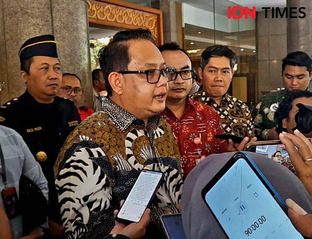 Pj Gubernur Jatim Siap Alokasikan Anggaran Pemulihan Sungai Brantas