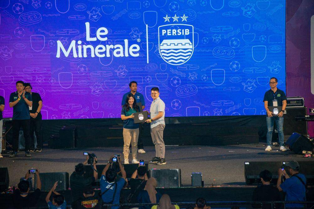 Persib dan Le Minerale jalin kerja sama untuk Liga 1 2024/25. (Dok. Le Minerale)