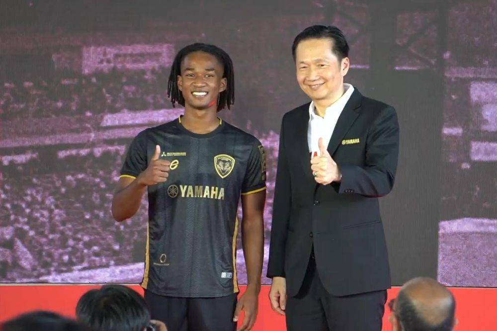 Ronaldo Kwateh gabung klub Thailand Muangthong United. (YouTube.com/Muangthong Official)