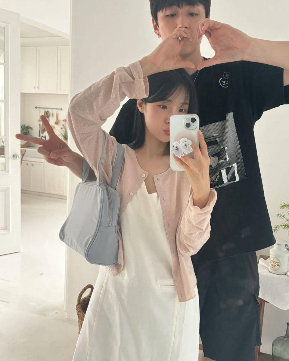 potret pasangan Juwon dan Seokyung cast Transit Love 3 (Instagram.com/seoroeo)
