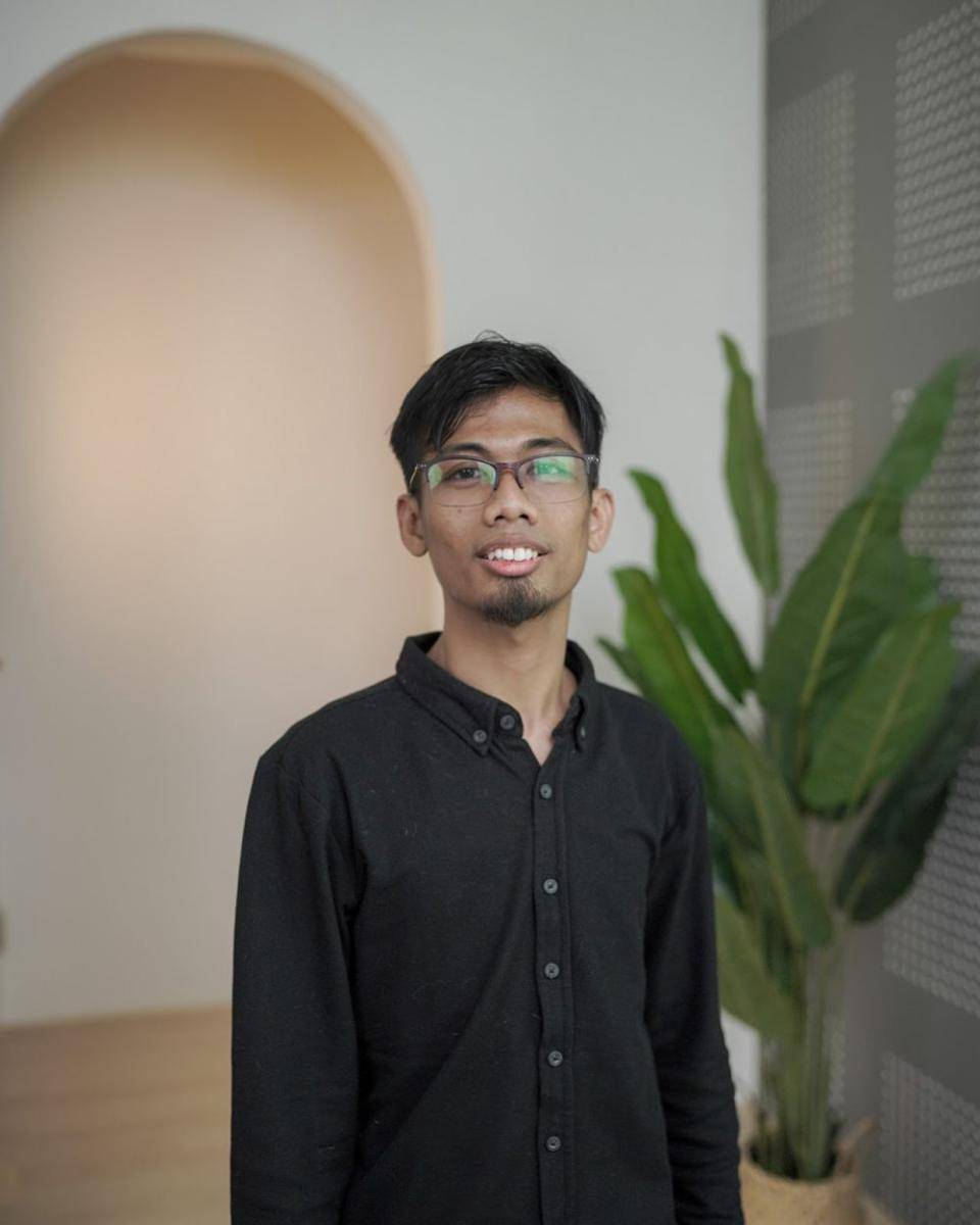 potret agus mulyadi penulis novel seni memahami kekasih (agusmulyadi.web.id)