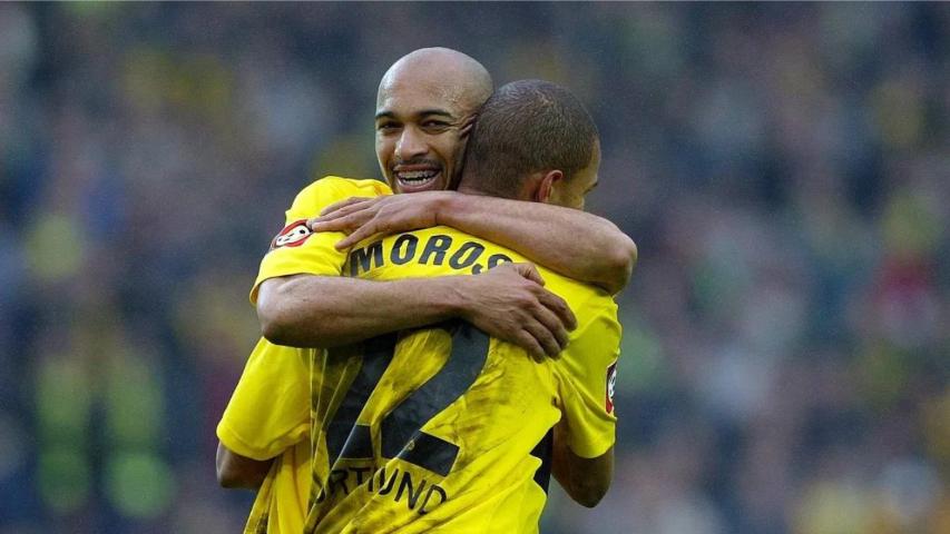 Dede (belakang) dan Marcos Amorosso (depan) (bundesliga.com)