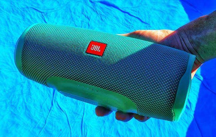 JBL Charge 4 (youtube.com/Fluffs)