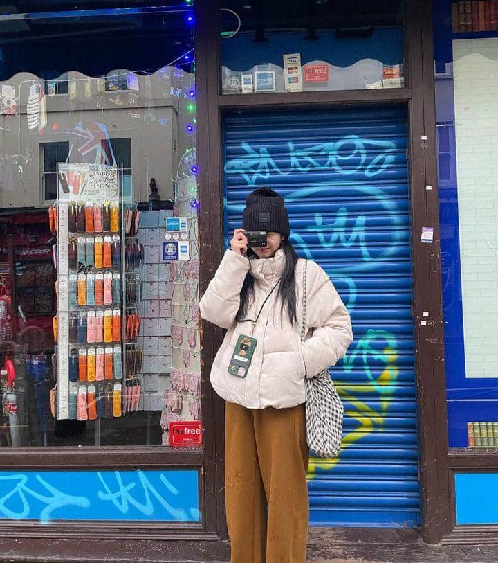 Kim Minju (instagram.com/minn.__.ju)